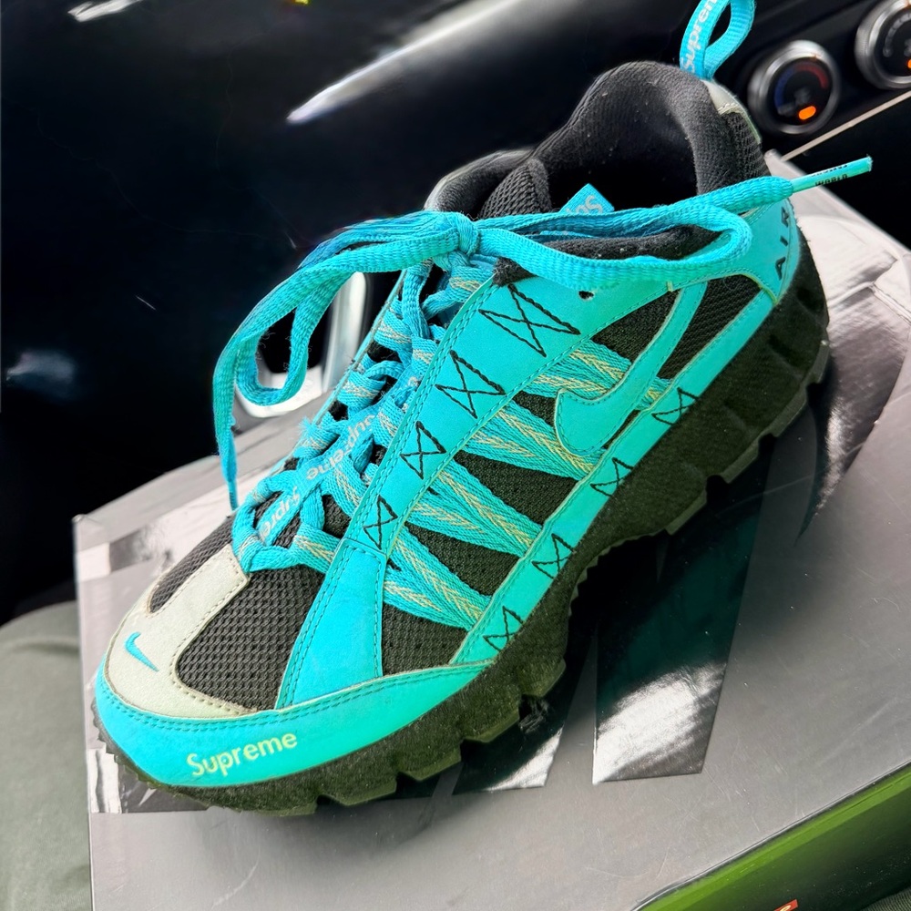 Nike air Humara 17' supreme sz 7 blue lagoon orig box & in good condition $170